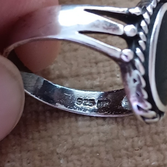 Silver Onyx Ring - Picture 10 of 10